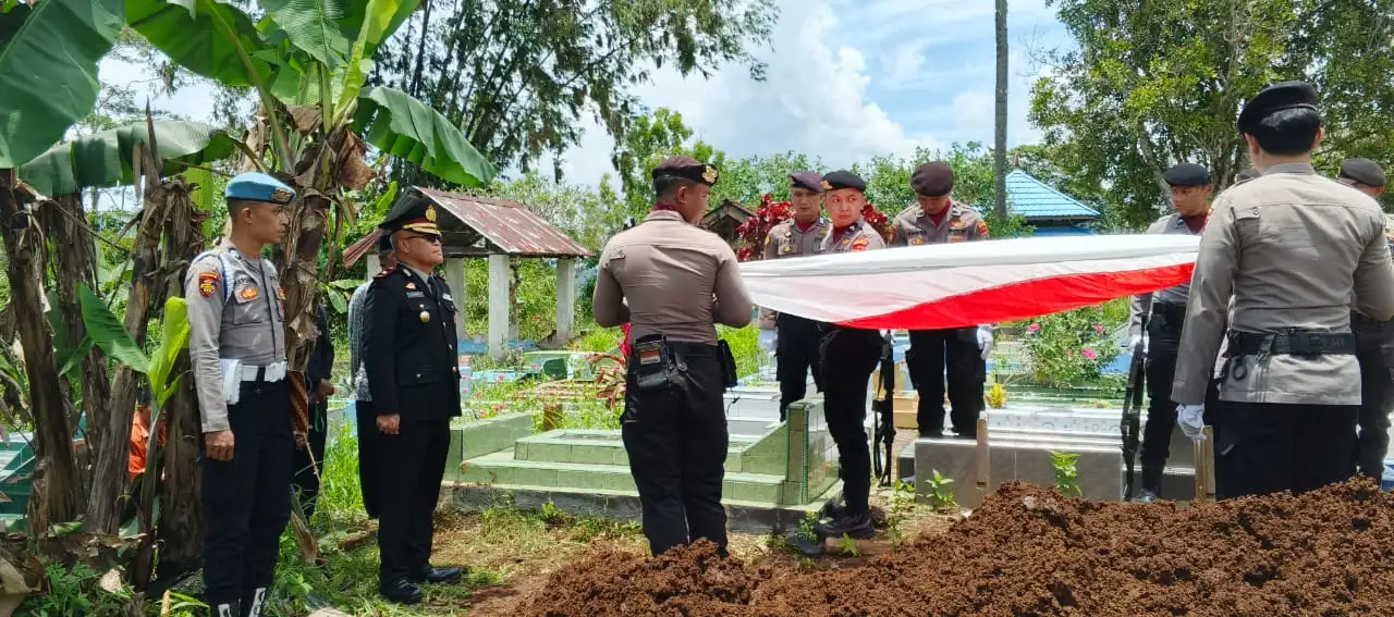 Tangis Kehilangan Iringi Upacara Kedinasan: Kapolres Minahasa Pimpin Penghormatan Terakhir untuk Almarhum AKP Achmad Buhari, SE